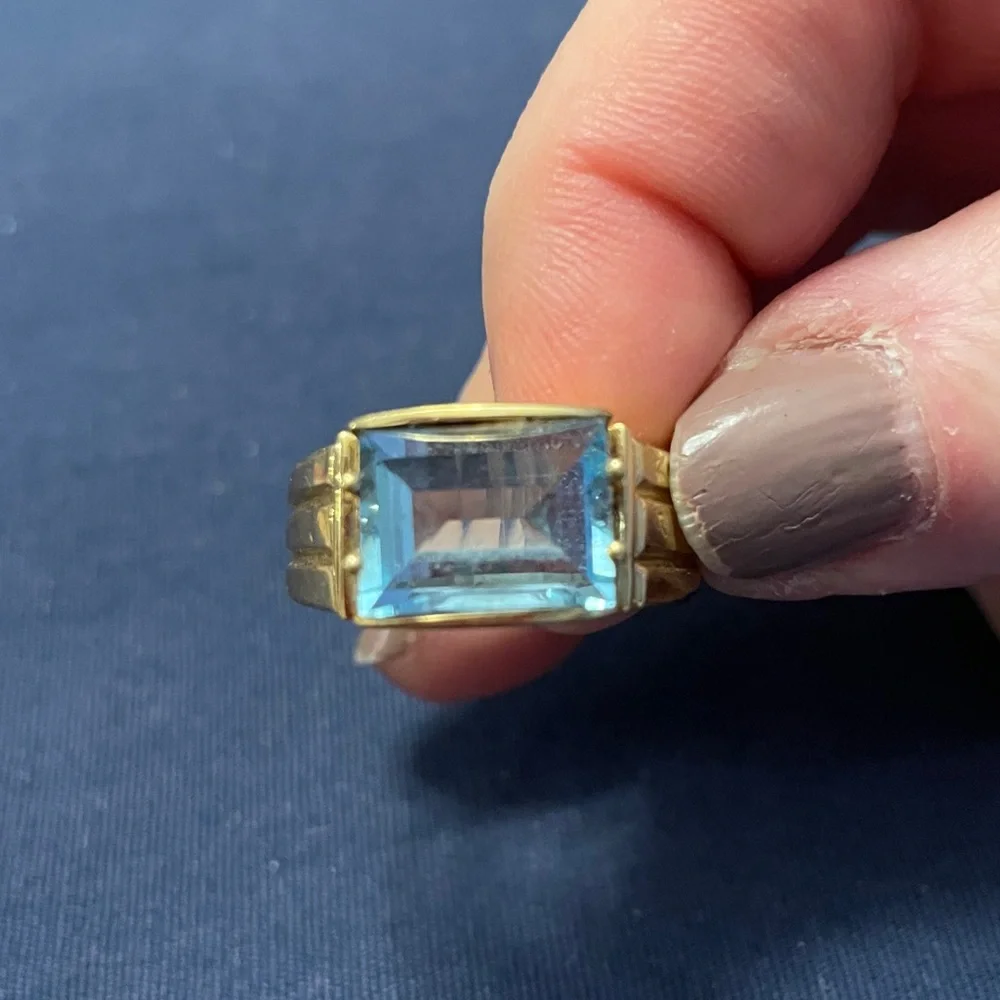 CID 14KP Elegant Gold and Blue Topaz Men’s Ring - Picture 3 of 5